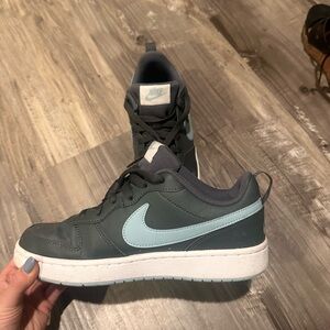 Nike Court Borough Sneakers